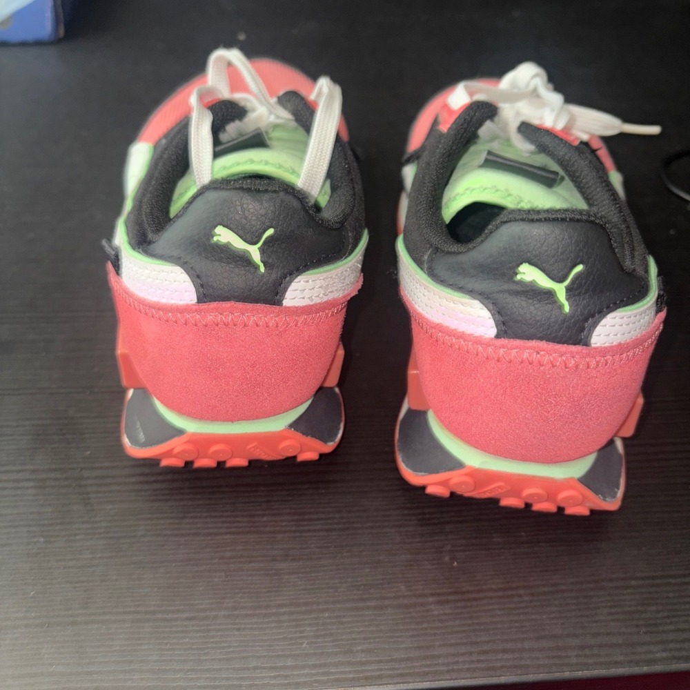 Women's puma future rider size 8.5 pink black white neon